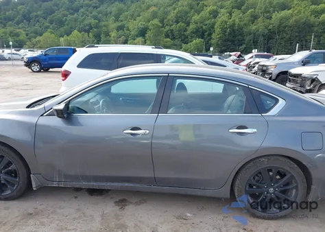 2018 Nissan Altima 2.5 Sr z USA, uszkodzony, nr VIN 1N4AL3AP9JC478657